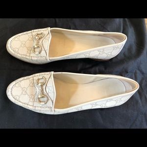Women’s Gucci Loafers off white size 41(11)